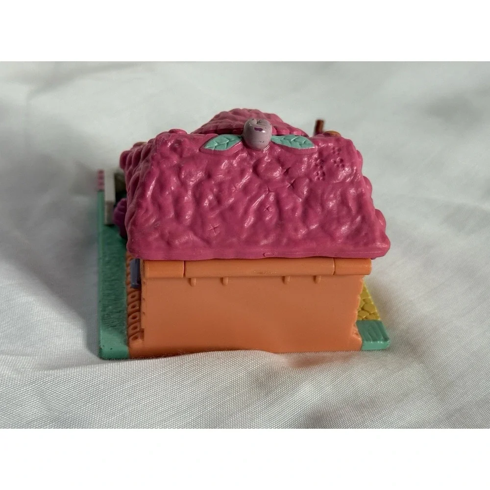 VTG 1995 Polly Pocket Bluebird Ice Cream Parlor Scented Playset No Figures